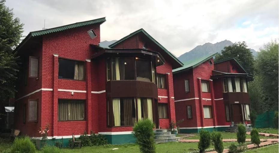 The Pinus Resort Pahalgām エクステリア 写真