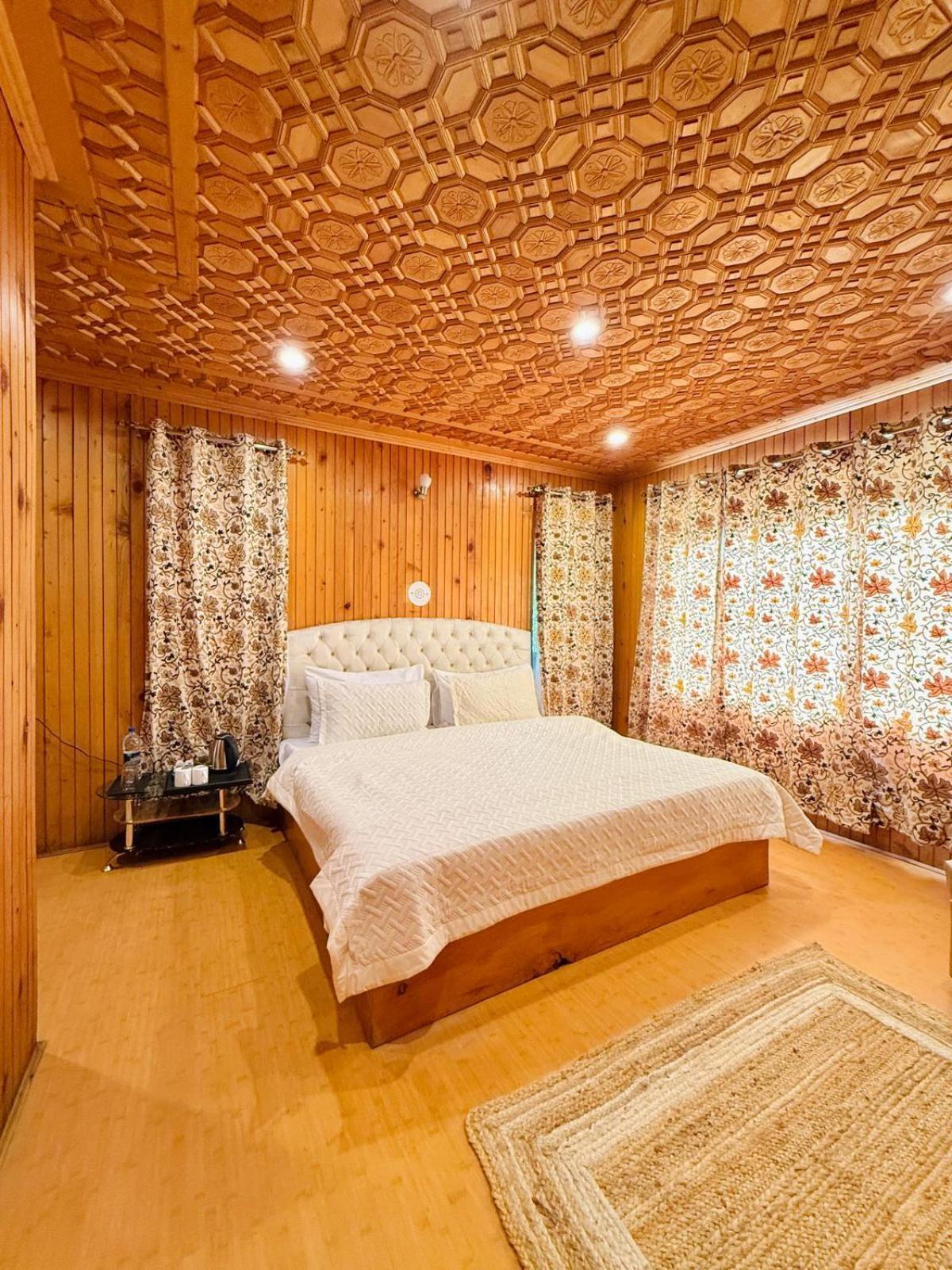 The Pinus Resort Pahalgām エクステリア 写真