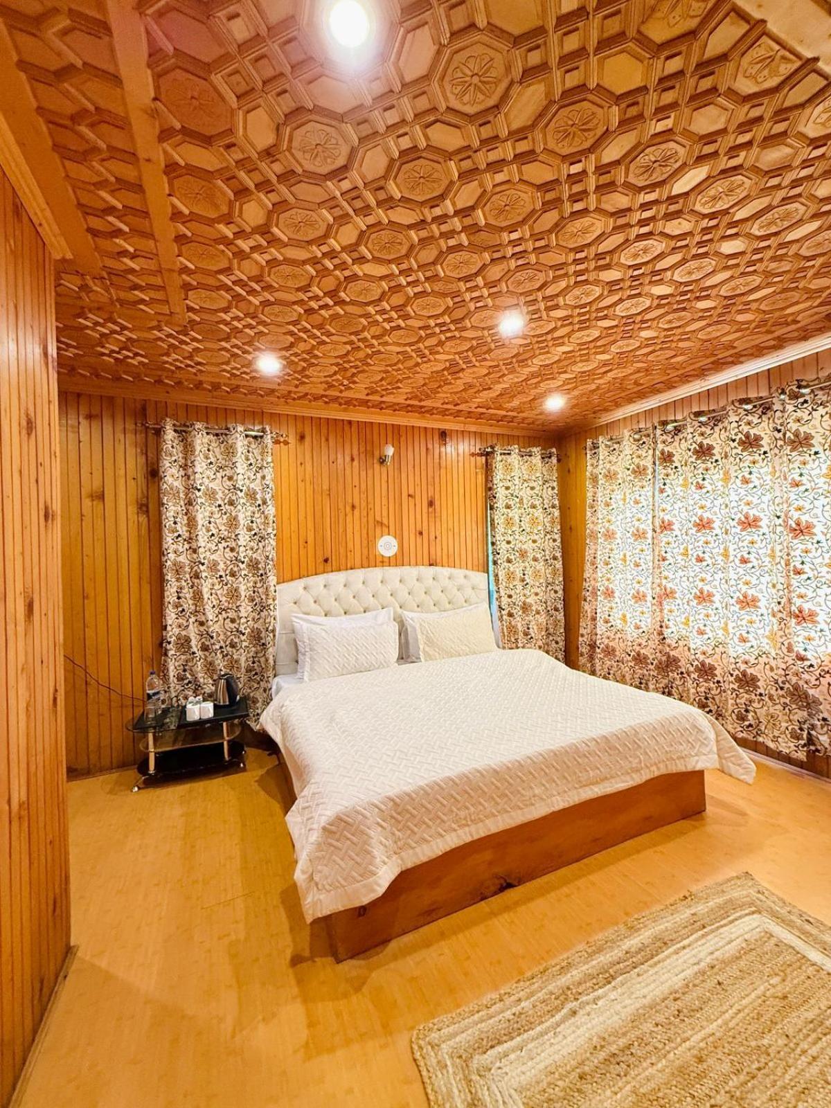 The Pinus Resort Pahalgām エクステリア 写真